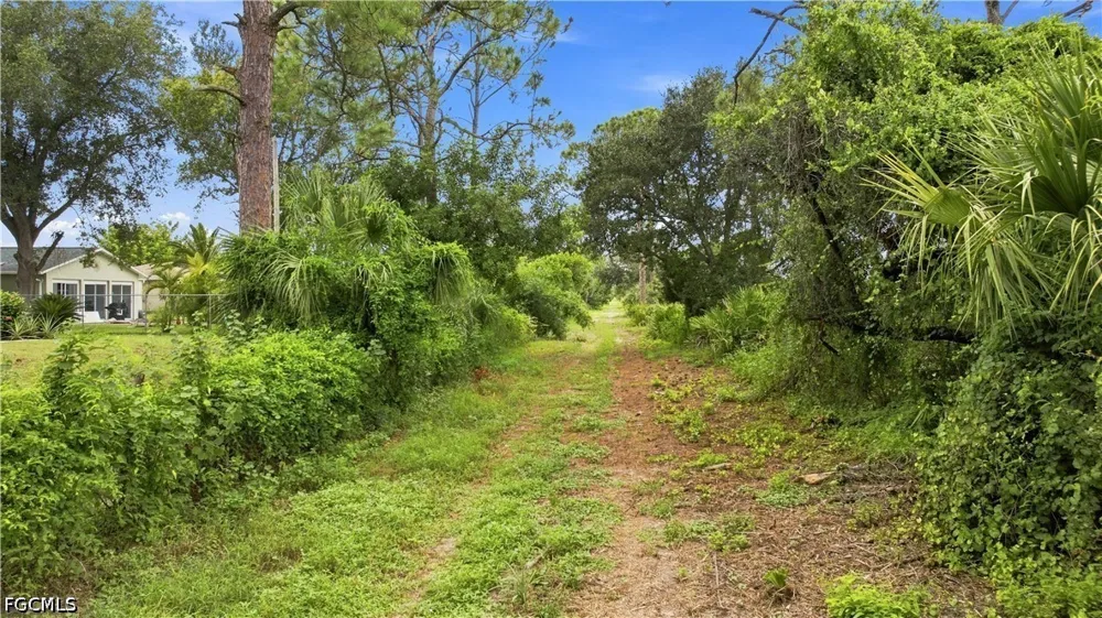 NE 28th Street Cape Coral, FL 33909