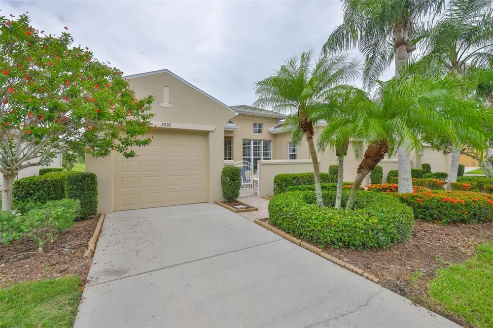 2292 SIFIELD GREENS WAY #59 Sun City Center, FL 33573