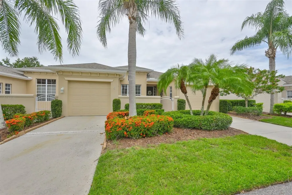 2292 SIFIELD GREENS WAY #59 Sun City Center, FL 33573