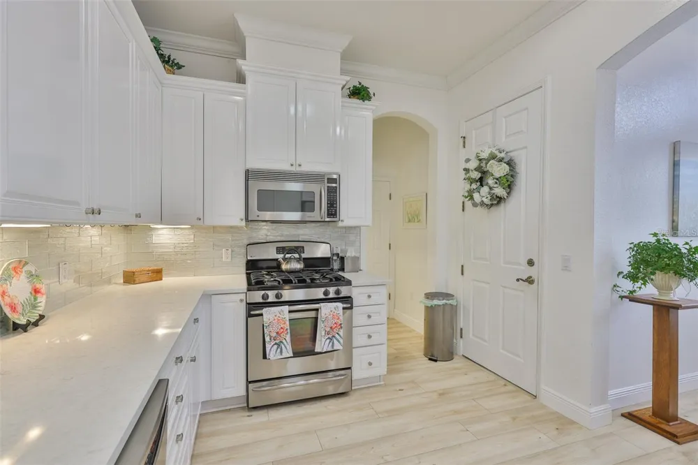 2292 SIFIELD GREENS WAY #59 Sun City Center, FL 33573