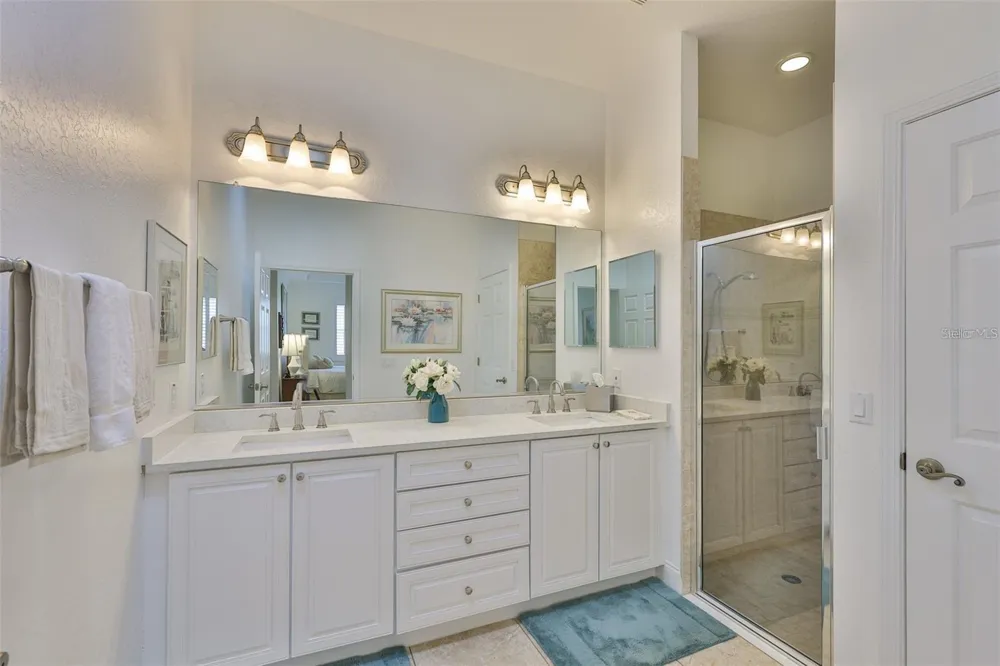 2292 SIFIELD GREENS WAY #59 Sun City Center, FL 33573
