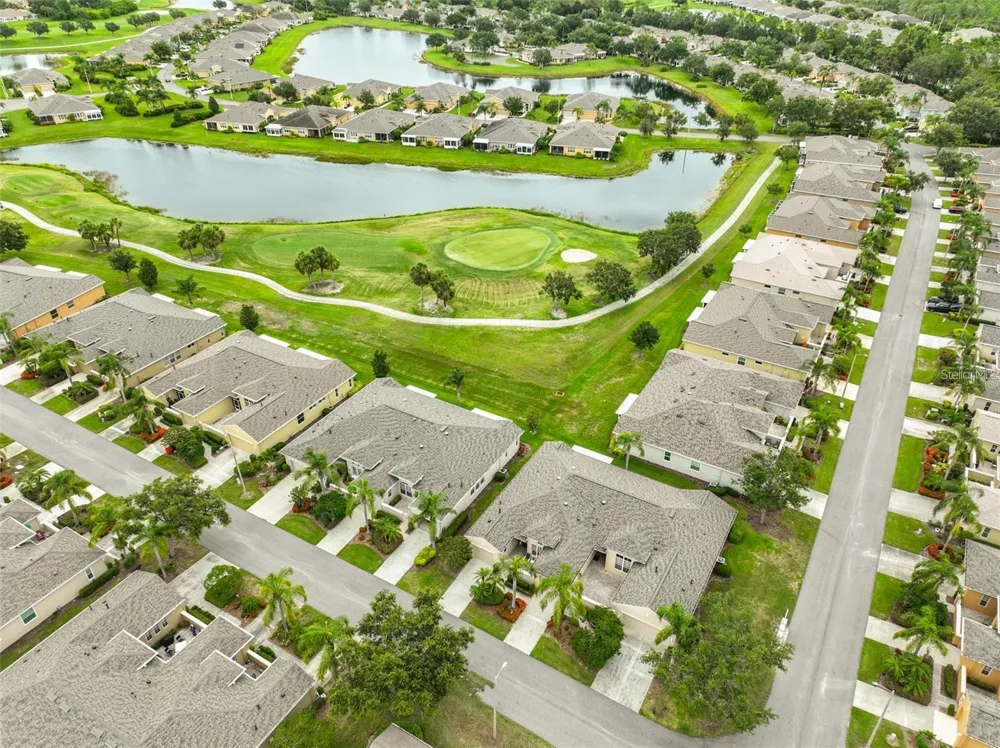 2292 SIFIELD GREENS WAY #59 Sun City Center, FL 33573
