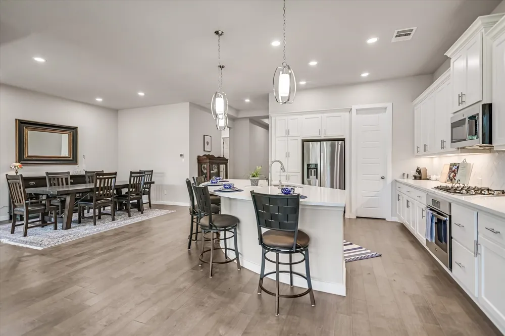724 Dayridge Drive Dripping Springs, TX 78620