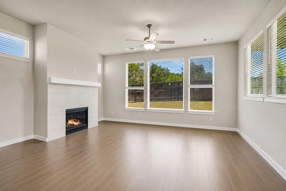 724 Dayridge Drive Dripping Springs, TX 78620