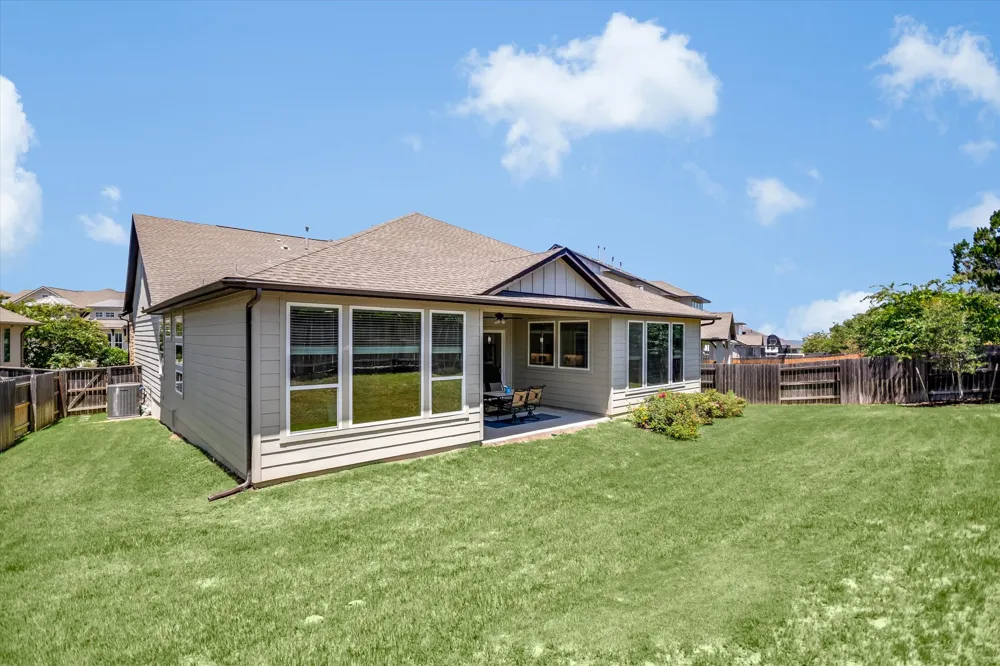 724 Dayridge Drive Dripping Springs, TX 78620