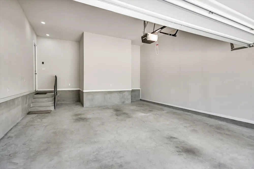 724 Dayridge Drive Dripping Springs, TX 78620