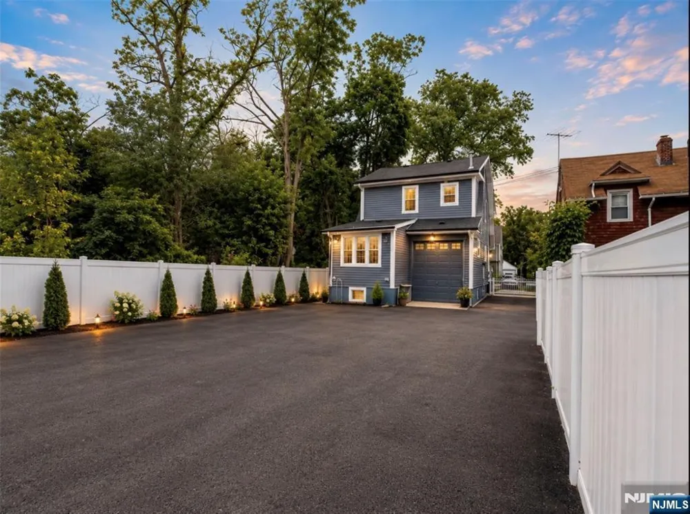 638 Argyle Avenue Orange, NJ 07050