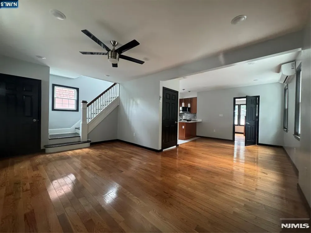 638 Argyle Avenue Orange, NJ 07050