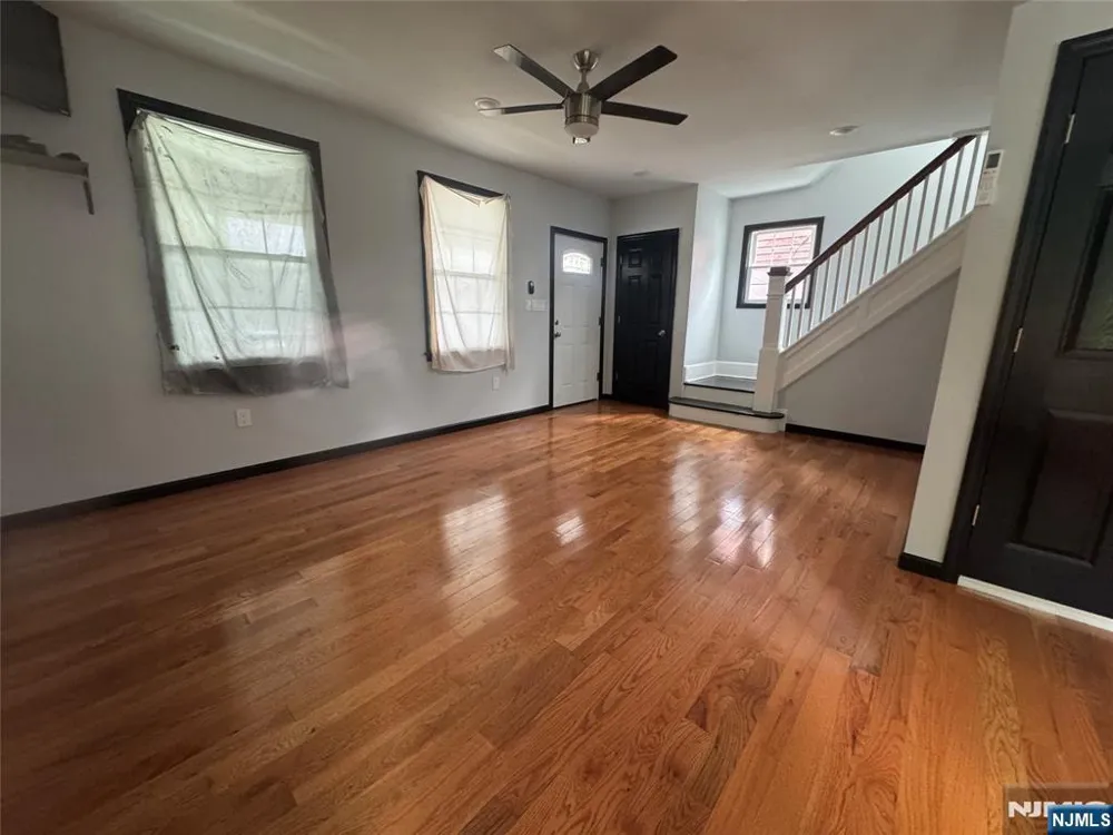 638 Argyle Avenue Orange, NJ 07050