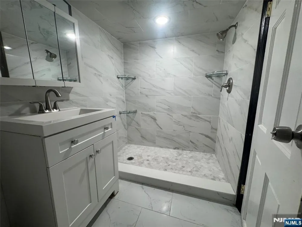 638 Argyle Avenue Orange, NJ 07050