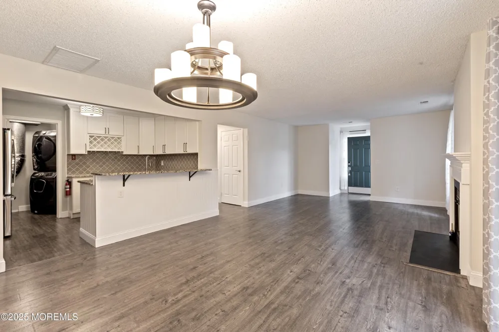 11 Boise Court Tinton Falls, NJ 07712