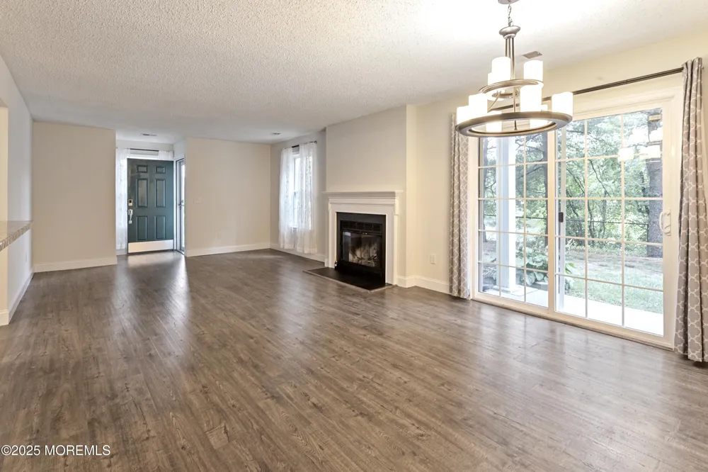 11 Boise Court Tinton Falls, NJ 07712