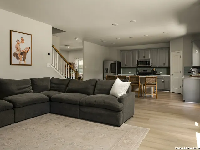 2033 EGRET AVE New Braunfels, TX 78132