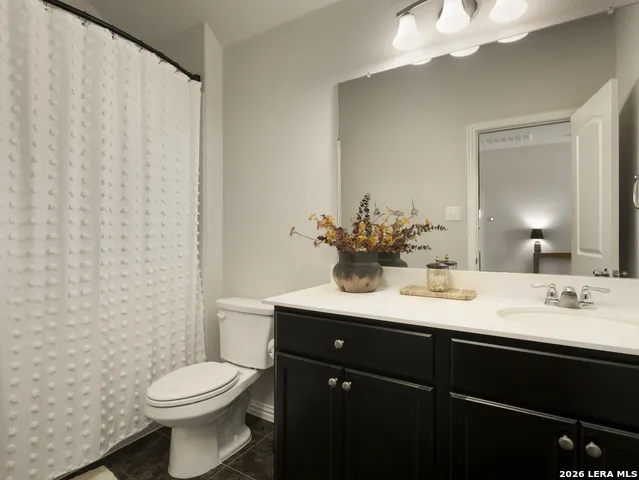 2033 EGRET AVE New Braunfels, TX 78132
