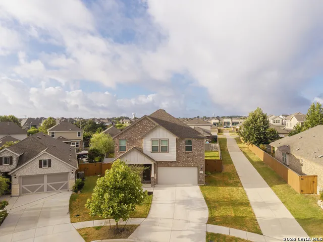 2033 EGRET AVE New Braunfels, TX 78132