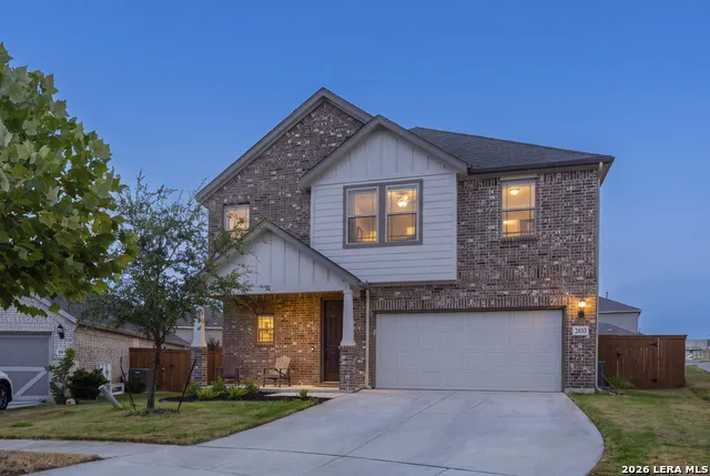 2033 EGRET AVE New Braunfels, TX 78132