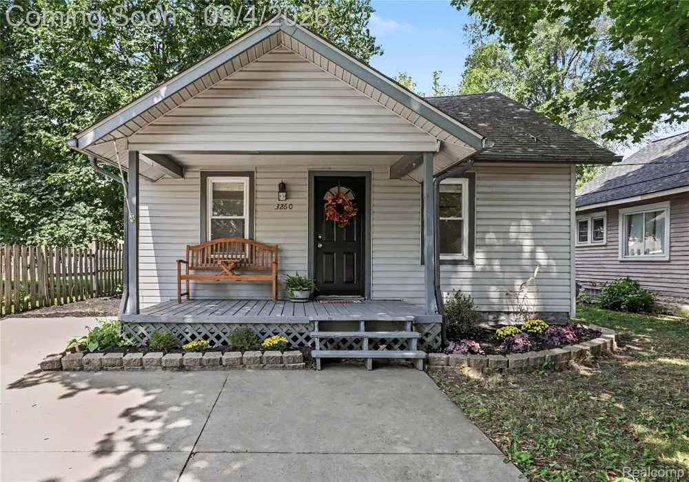 3260 Wanamaker Road Waterford Charter Township, MI 48328
