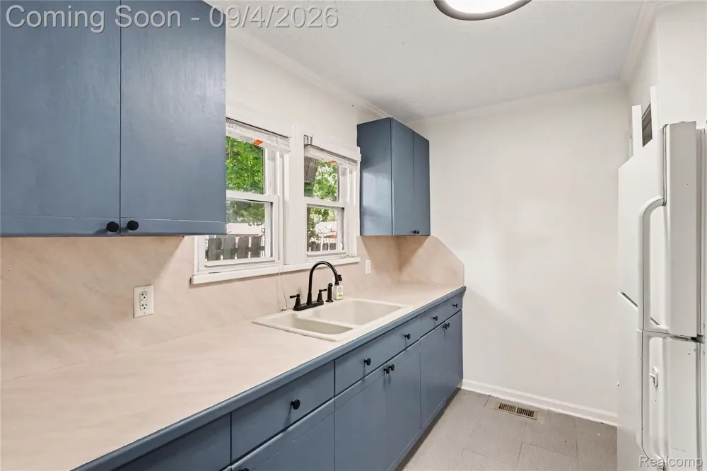 3260 Wanamaker Road Waterford Charter Township, MI 48328