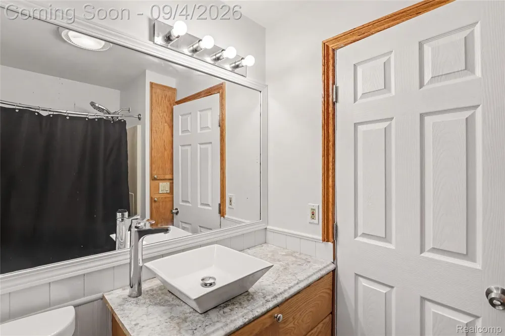 3260 Wanamaker Road Waterford Charter Township, MI 48328