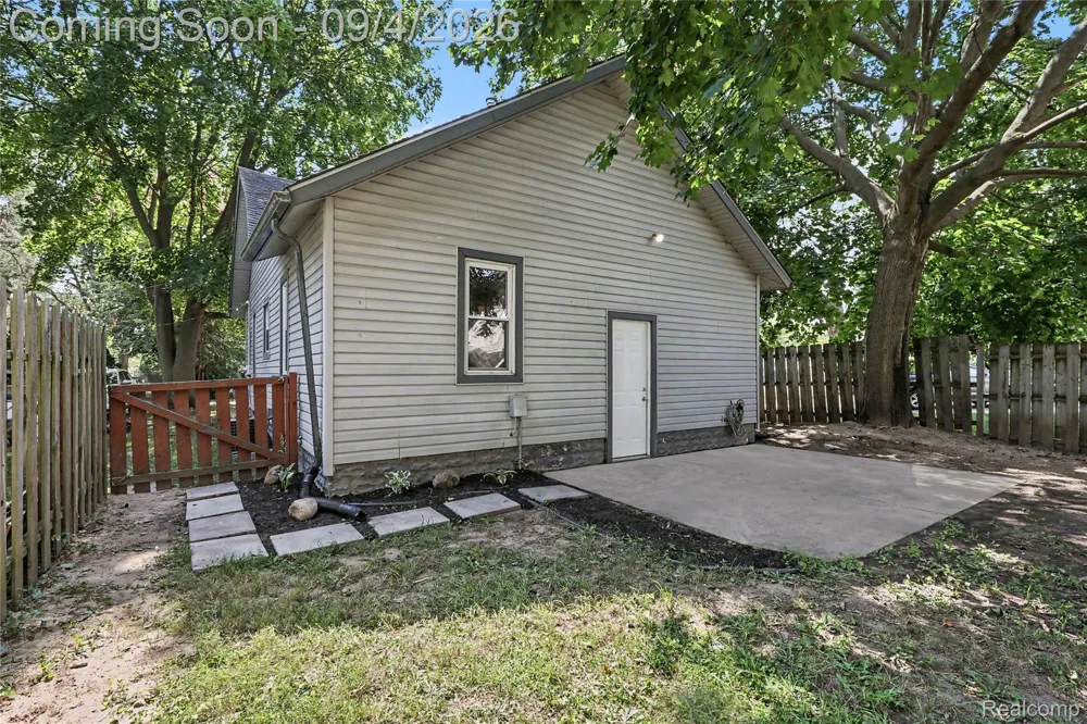 3260 Wanamaker Road Waterford Charter Township, MI 48328