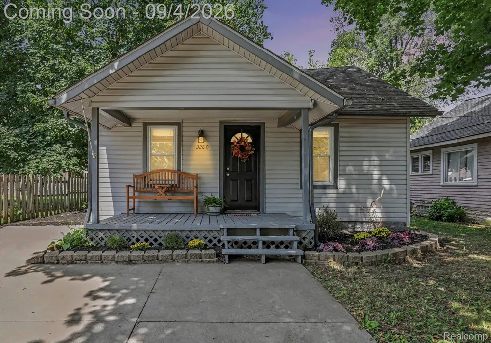 3260 Wanamaker Road Waterford Charter Township, MI 48328