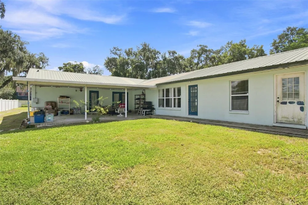 2219 NEW JERSEY RD Lakeland, FL 33803