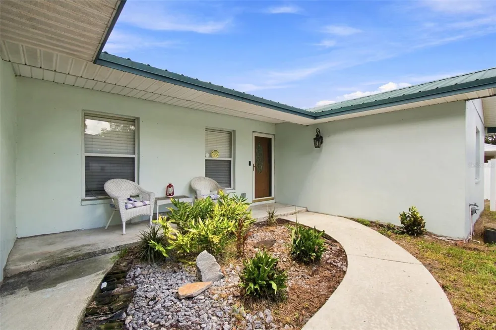 2219 NEW JERSEY RD Lakeland, FL 33803