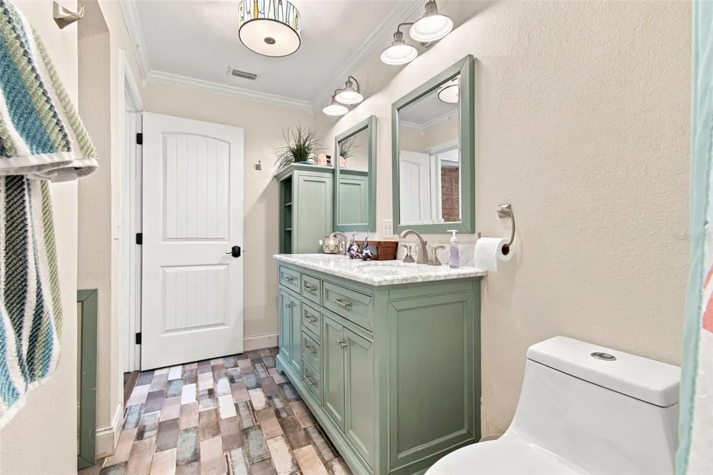 2219 NEW JERSEY RD Lakeland, FL 33803