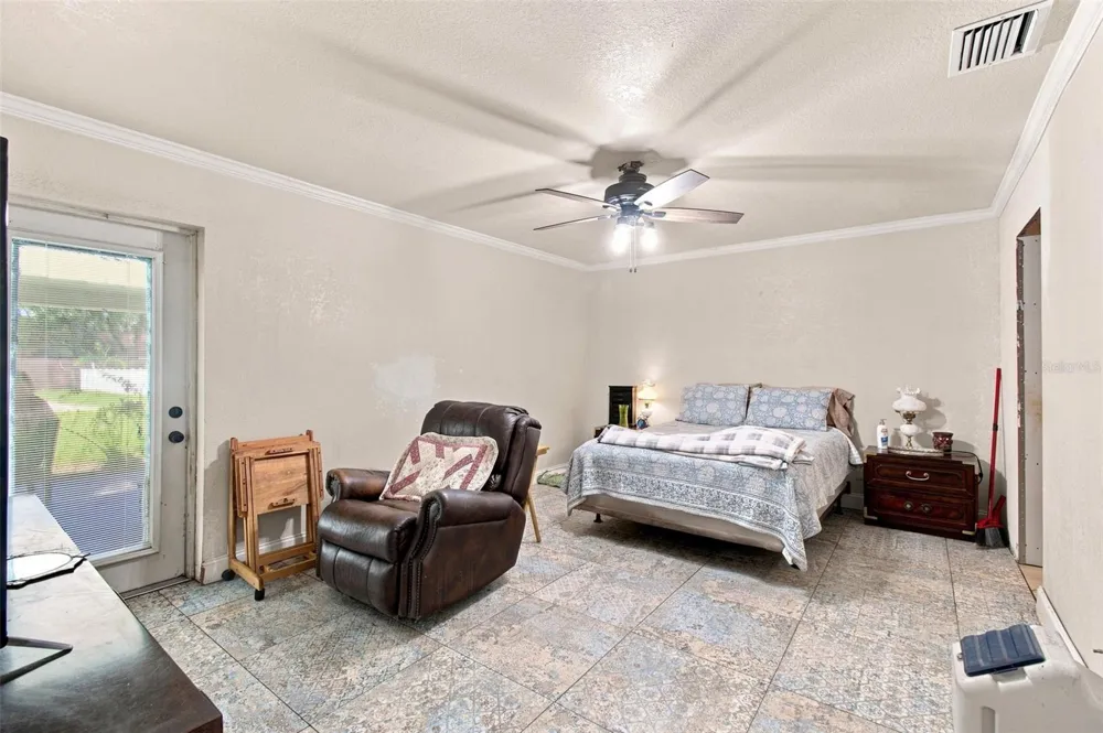 2219 NEW JERSEY RD Lakeland, FL 33803