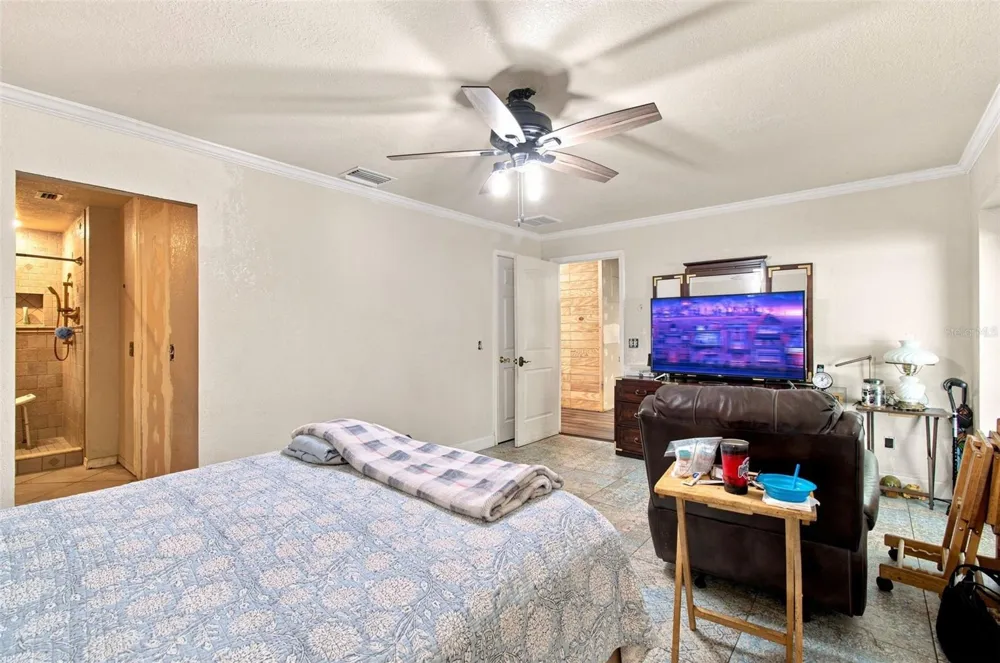2219 NEW JERSEY RD Lakeland, FL 33803