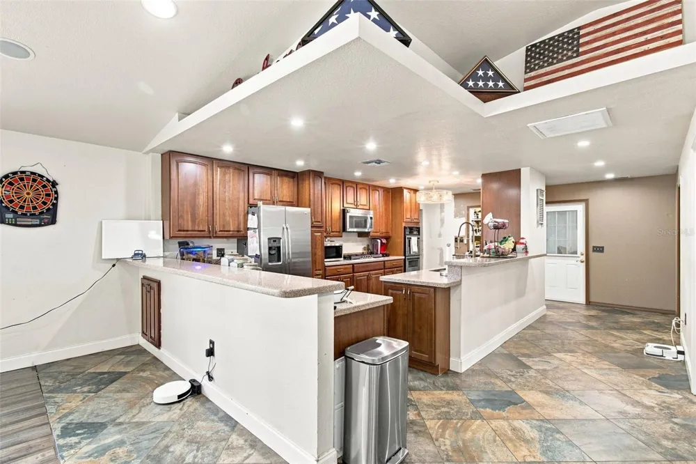 2219 NEW JERSEY RD Lakeland, FL 33803