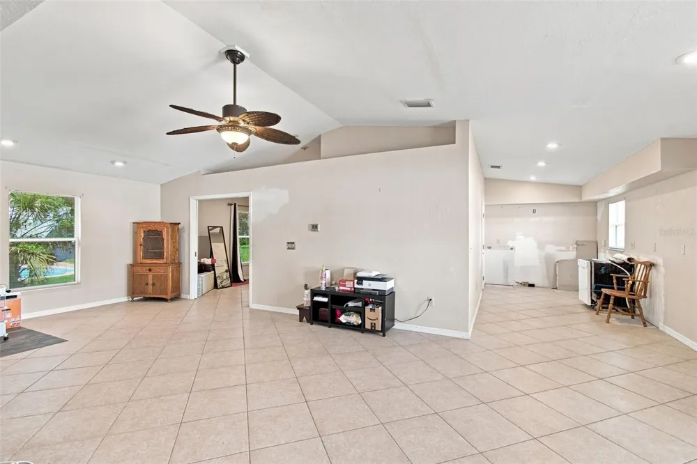 2219 NEW JERSEY RD Lakeland, FL 33803