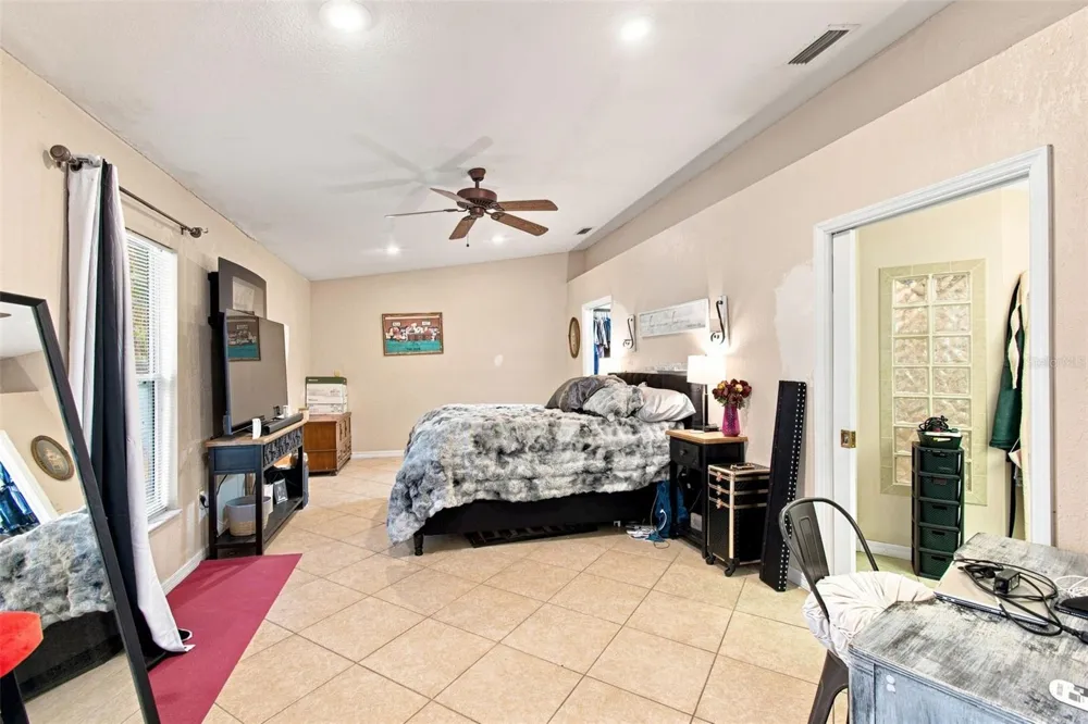 2219 NEW JERSEY RD Lakeland, FL 33803