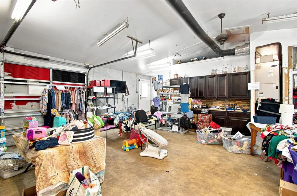 2219 NEW JERSEY RD Lakeland, FL 33803