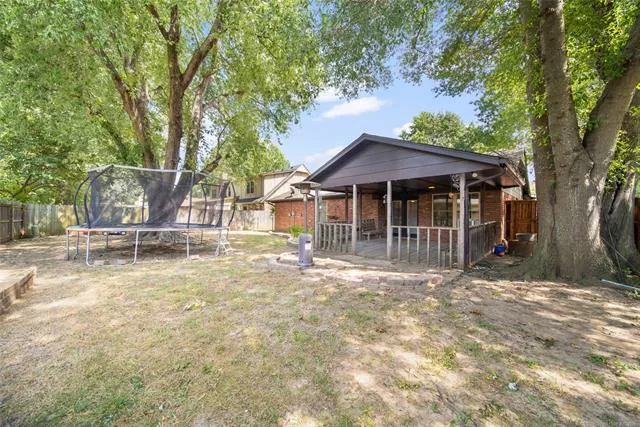1928 W Nashville Street Broken Arrow, OK 74012