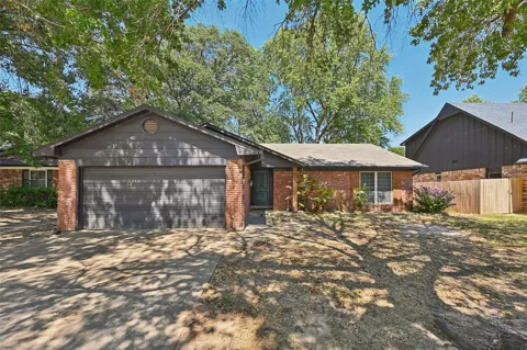 1928 W Nashville Street