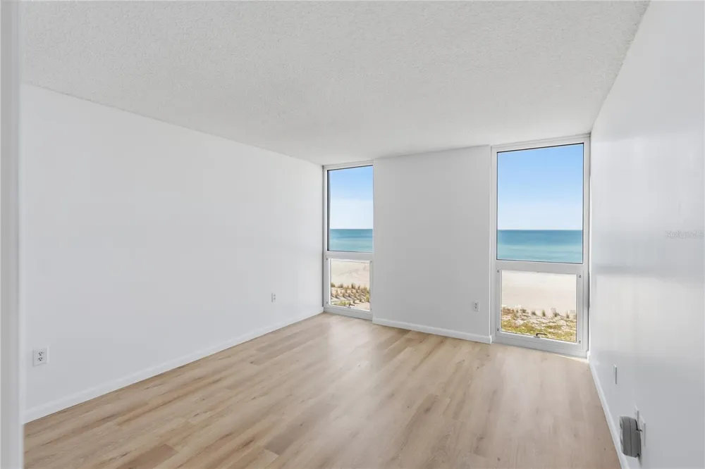 4485 GULF OF MEXICO DRIVE #402 Longboat Key, FL 34228
