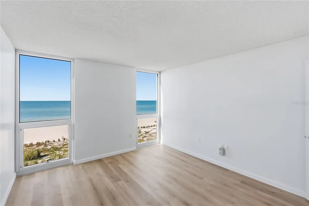 4485 GULF OF MEXICO DRIVE #402 Longboat Key, FL 34228