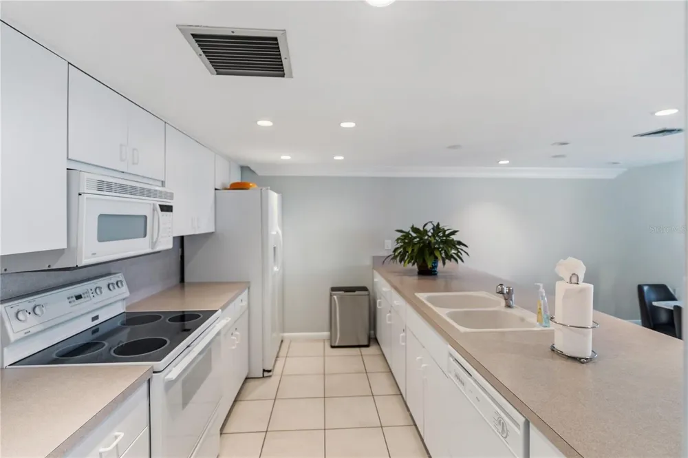 4485 GULF OF MEXICO DRIVE #402 Longboat Key, FL 34228