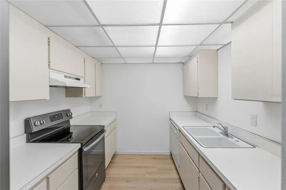 4485 GULF OF MEXICO DRIVE #402 Longboat Key, FL 34228
