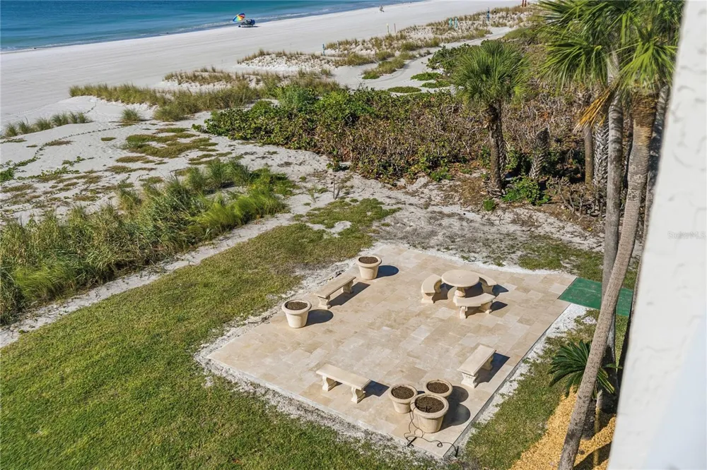 4485 GULF OF MEXICO DRIVE #402 Longboat Key, FL 34228