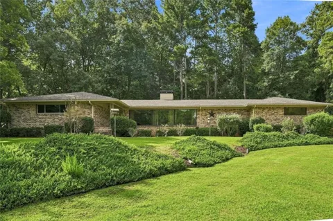 245 Plantation Road