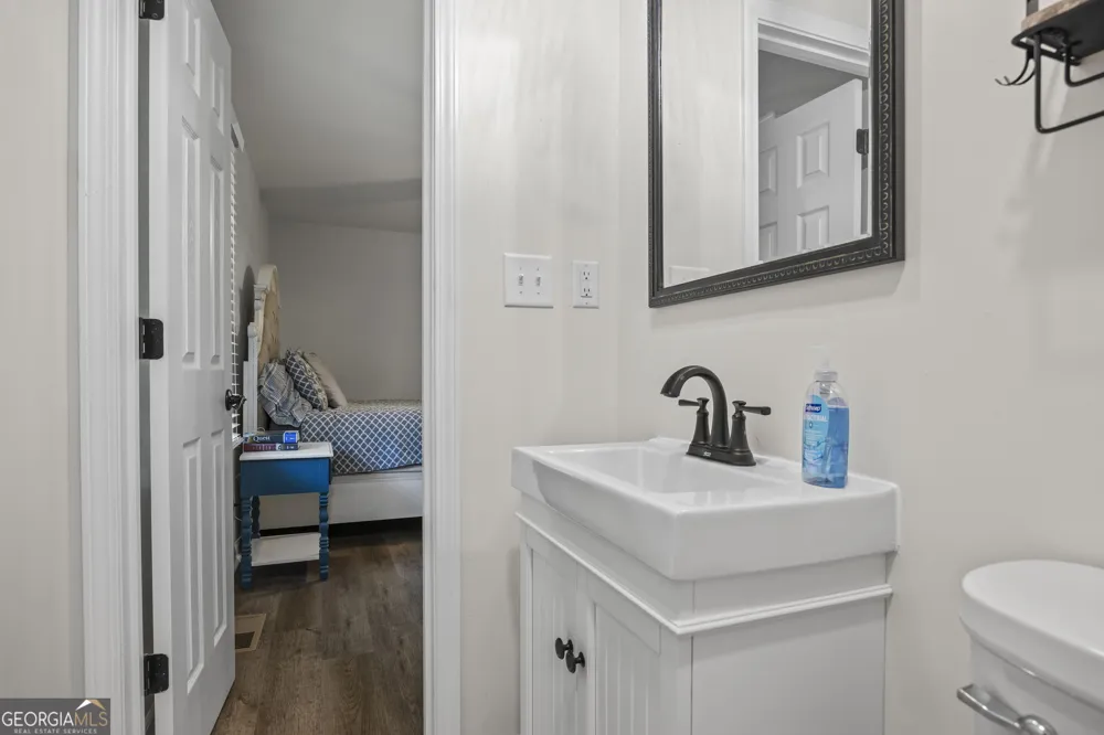 55 Emory DR Hartwell, GA 30643