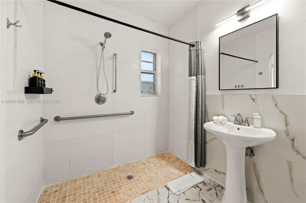 1032 Michigan Ave #D Miami Beach, FL 33139