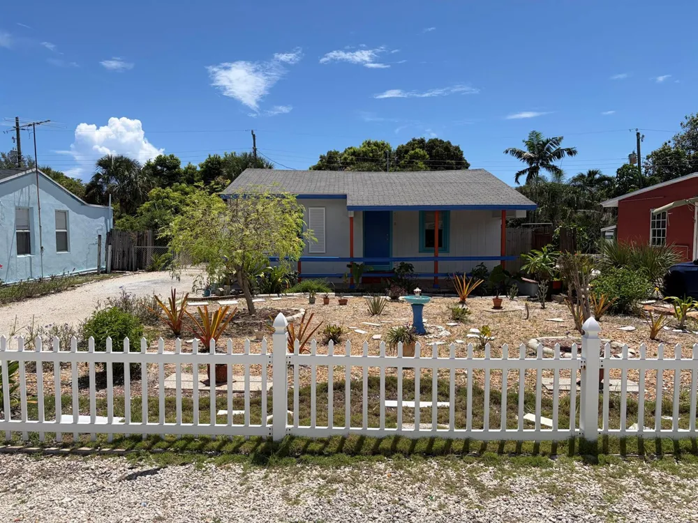 3578 OLD DIXIE Highway Delray Beach, FL 33483