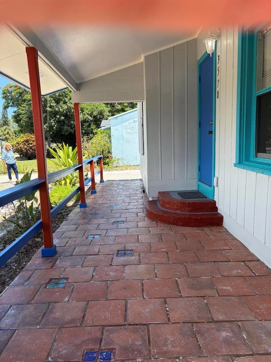 3578 OLD DIXIE Highway Delray Beach, FL 33483