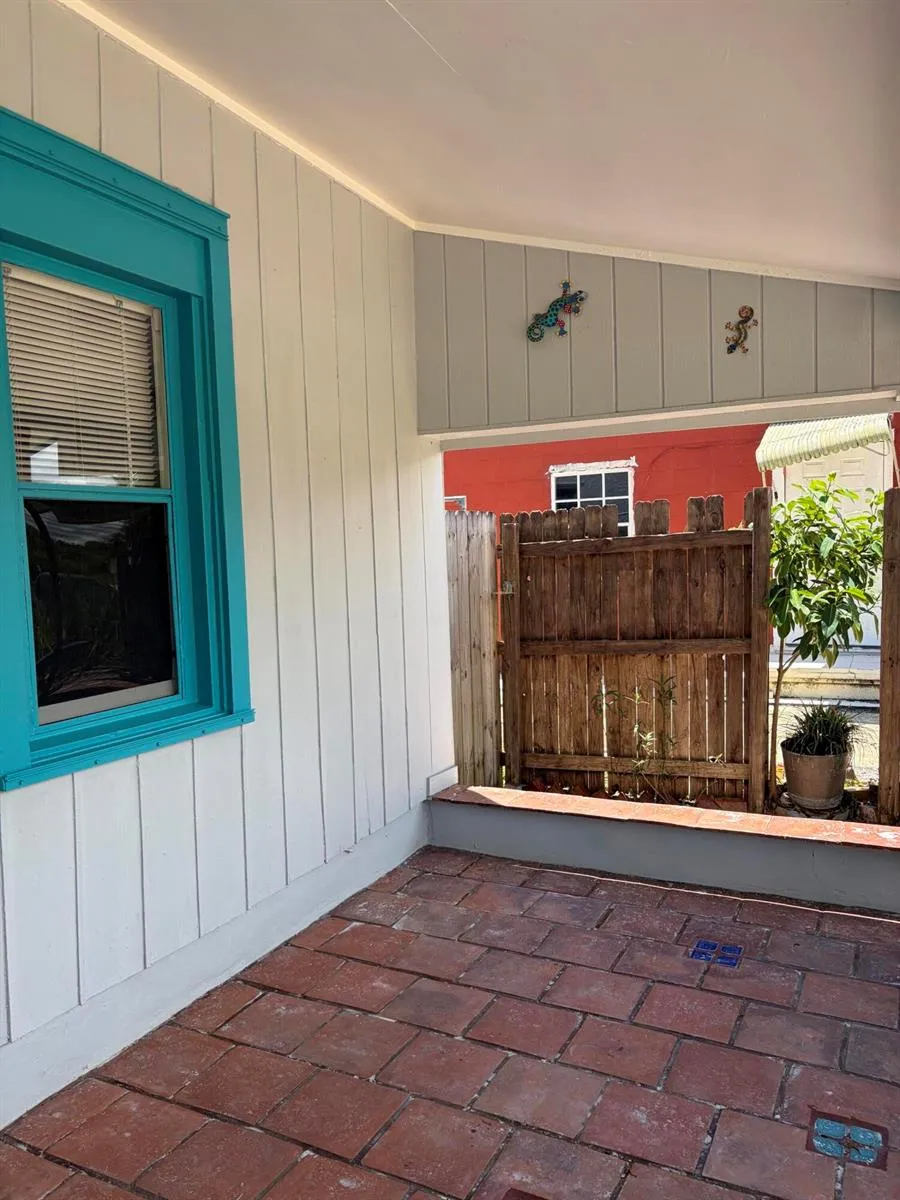 3578 OLD DIXIE Highway Delray Beach, FL 33483