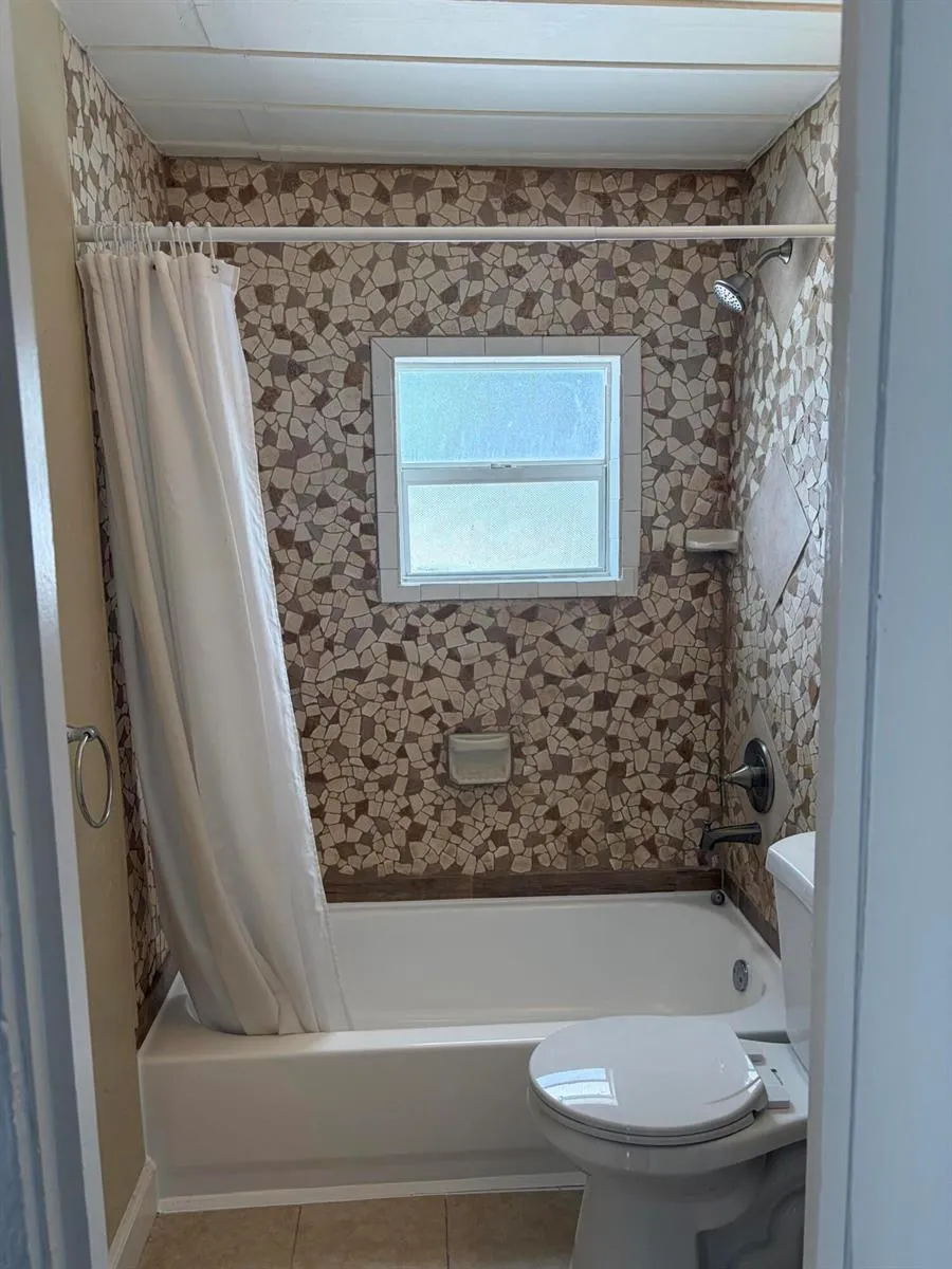 3578 OLD DIXIE Highway Delray Beach, FL 33483