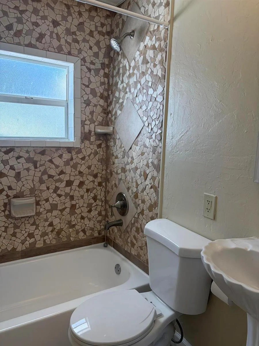 3578 OLD DIXIE Highway Delray Beach, FL 33483