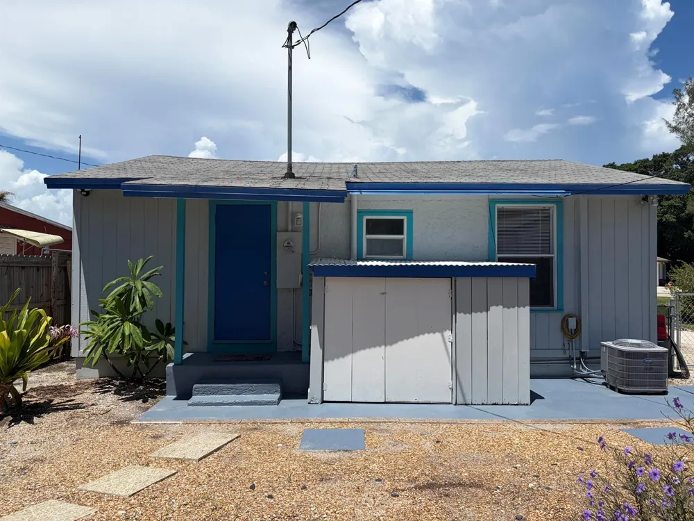 3578 OLD DIXIE Highway Delray Beach, FL 33483